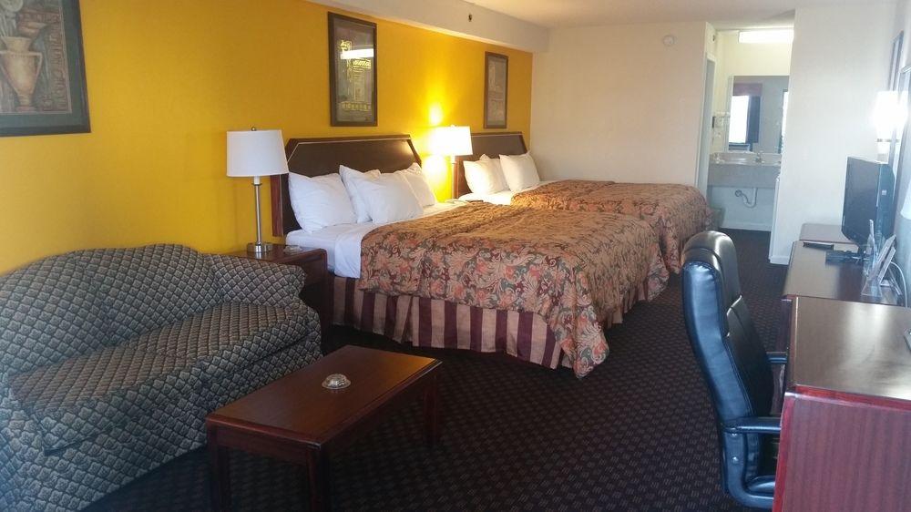 Red Roof Inn & Suites Rome Buitenkant foto