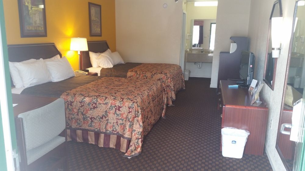 Red Roof Inn & Suites Rome Buitenkant foto