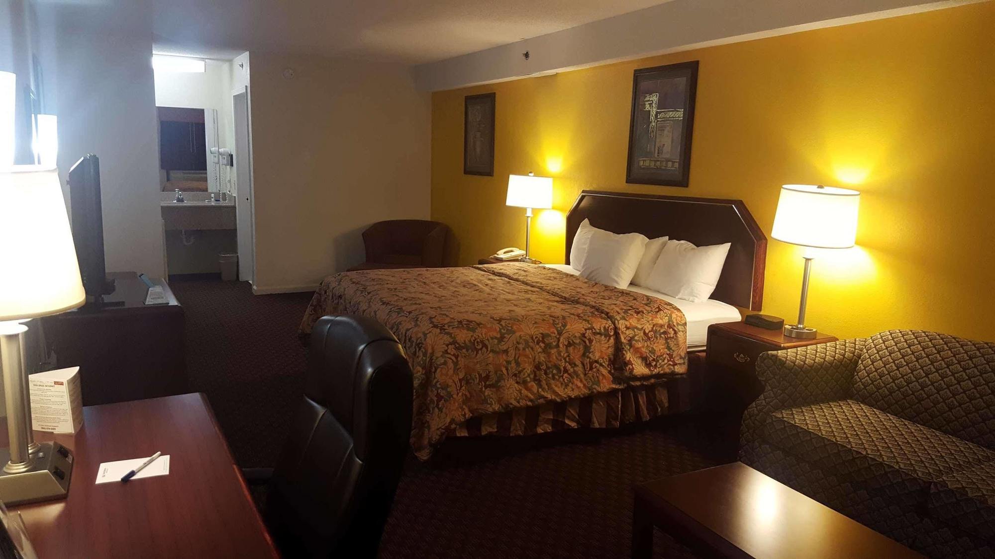 Red Roof Inn & Suites Rome Buitenkant foto